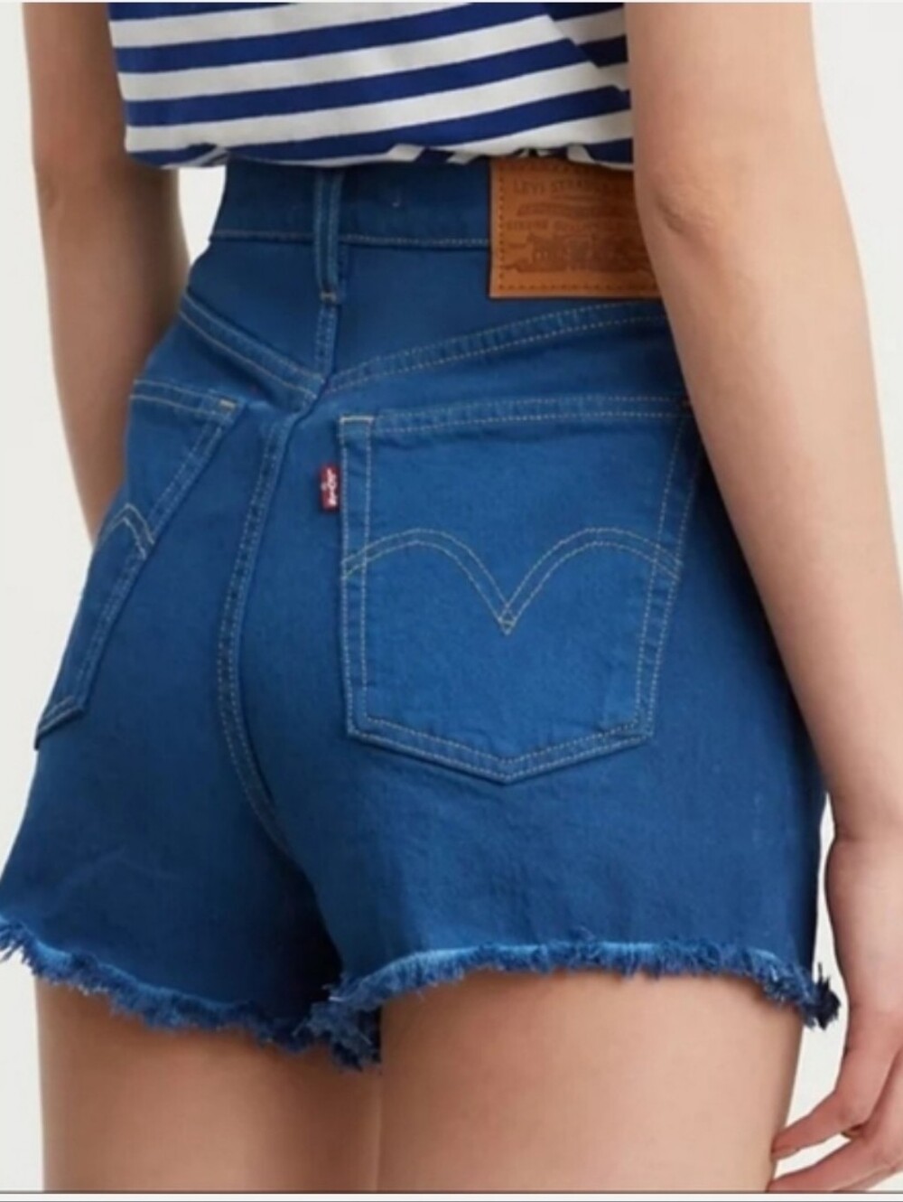 Levis Ribcage Short Size 29 - Picture 2 of 9